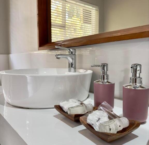 펜션 Serene Place Guest House & Conference Venue Affordable Luxury With Backup Power