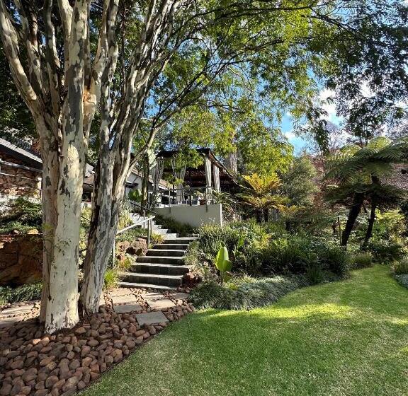 펜션 Serene Place Guest House & Conference Venue Affordable Luxury With Backup Power