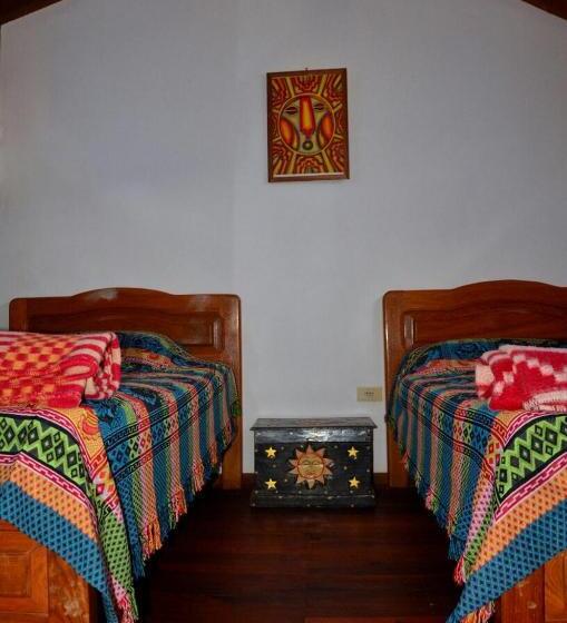 هاستل Posada Guasu