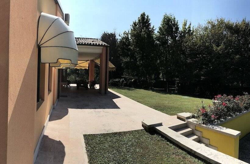 צימר Villa Fior Di Robinia