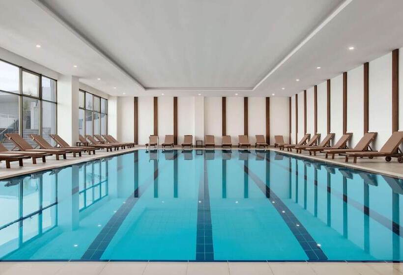 בית מלון כפרי Ramada Resort By Wyndham Unye
