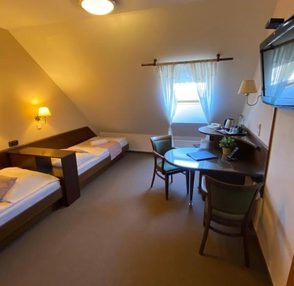 Zámecký Hotel Zlatý Orel