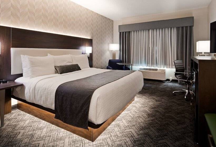酒店 Best Western Plus Parkside Inn & Suites