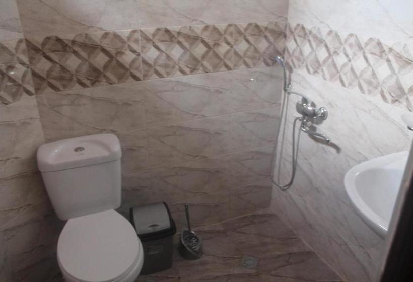 هتل Kobuleti Garden Inn