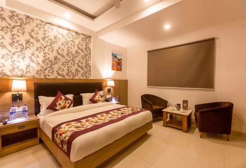 호텔 Staybook   Rove New Delhi Airport