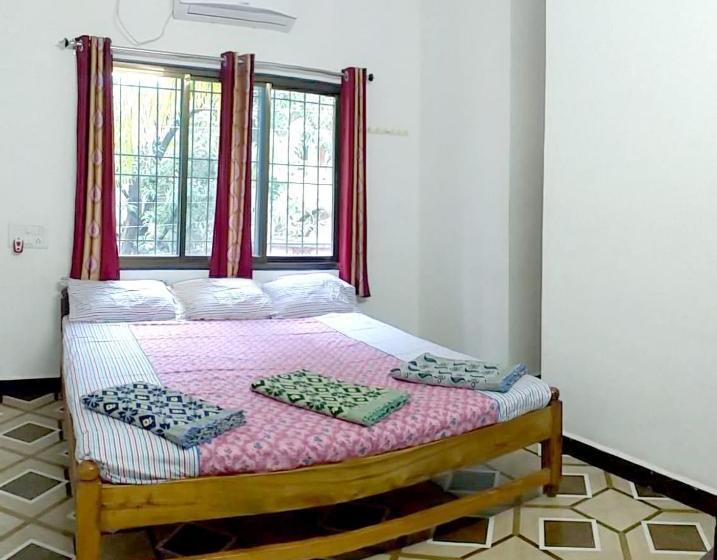 Bed and Breakfast Kshanbhar Vishranti Home Stay