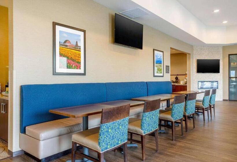 فندق Comfort Suites Burlington Near I 5