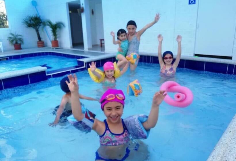 هتل Quinta Spa El Rosal