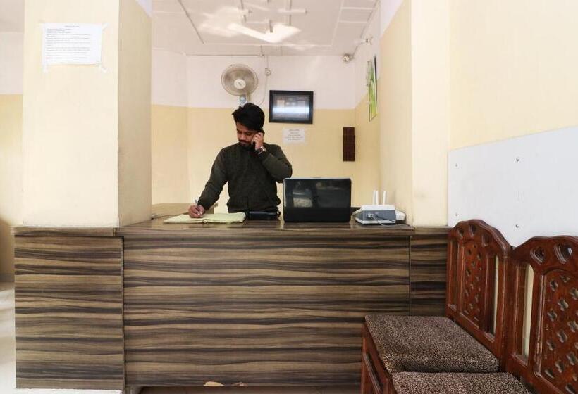 Super Hotel O Akbar Palace