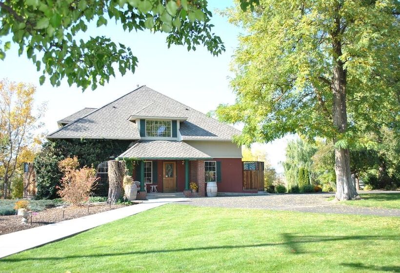 ユースホステル Birchfield Manor Inn And Restaurant