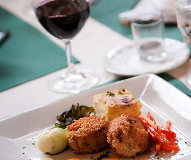 ユースホステル Birchfield Manor Inn And Restaurant