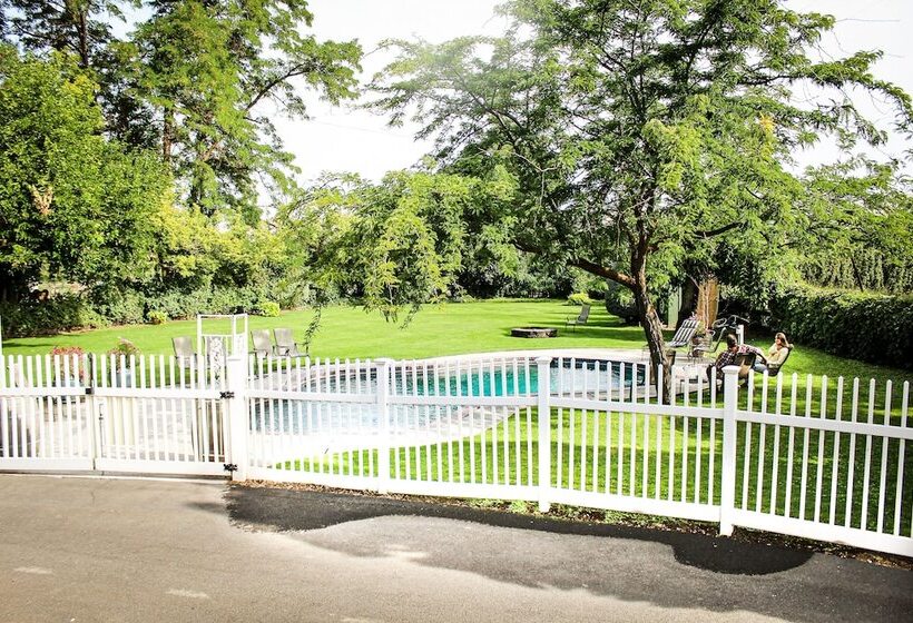 ユースホステル Birchfield Manor Inn And Restaurant