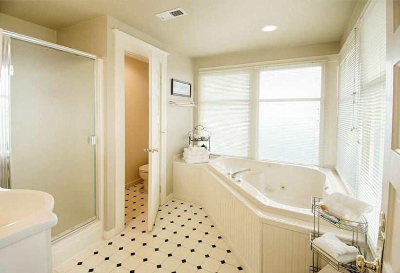 ユースホステル Birchfield Manor Inn And Restaurant