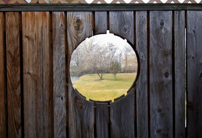 ユースホステル Birchfield Manor Inn And Restaurant