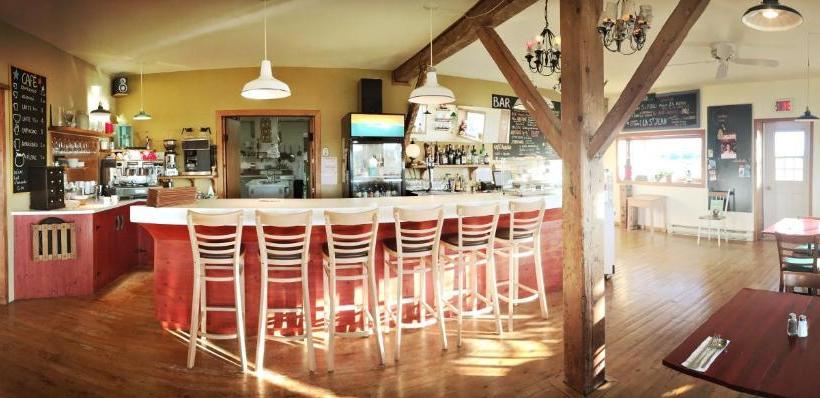 בית מלון כפרי Auberge Café Acadien