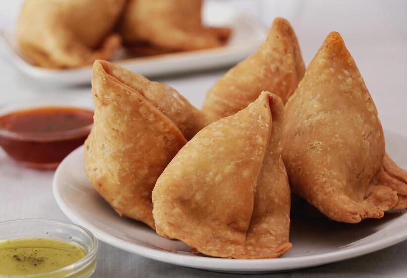 فندق Oyo 22072 Muktai Nest