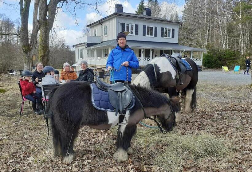 تختخواب و صبحانه Villa Ekegården