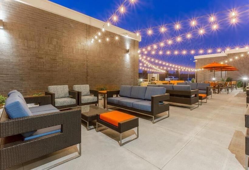 فندق Holiday Inn & Suites Cedar Falls Waterloo Event Ctr, An Ihg