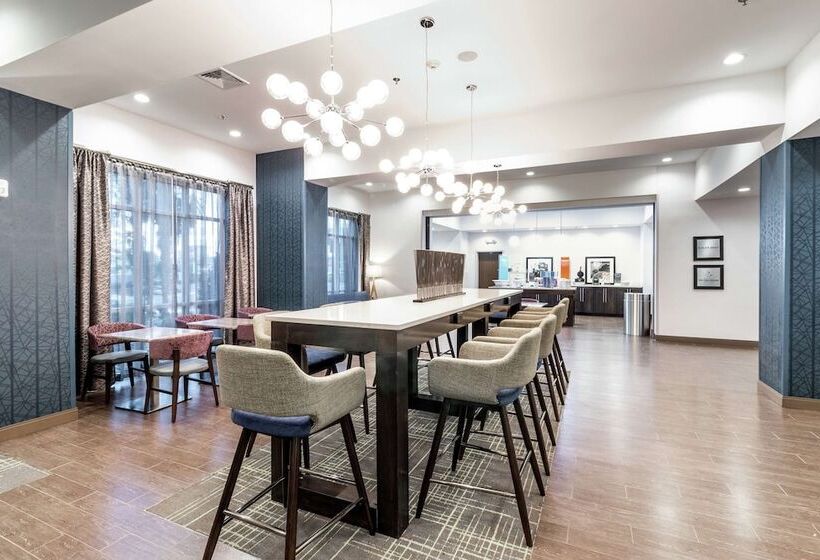 فندق Hampton Inn Locust Grove