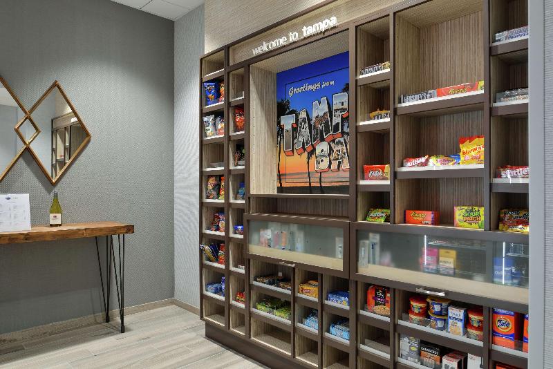 בית מלון כפרי Home2 Suites By Hilton Tampa Downtown Channel District