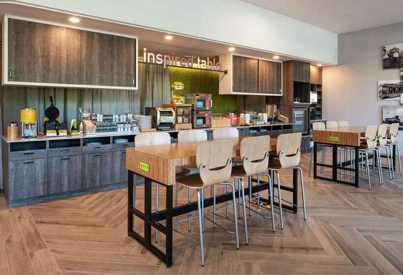 בית מלון כפרי Home2 Suites By Hilton Tampa Downtown Channel District