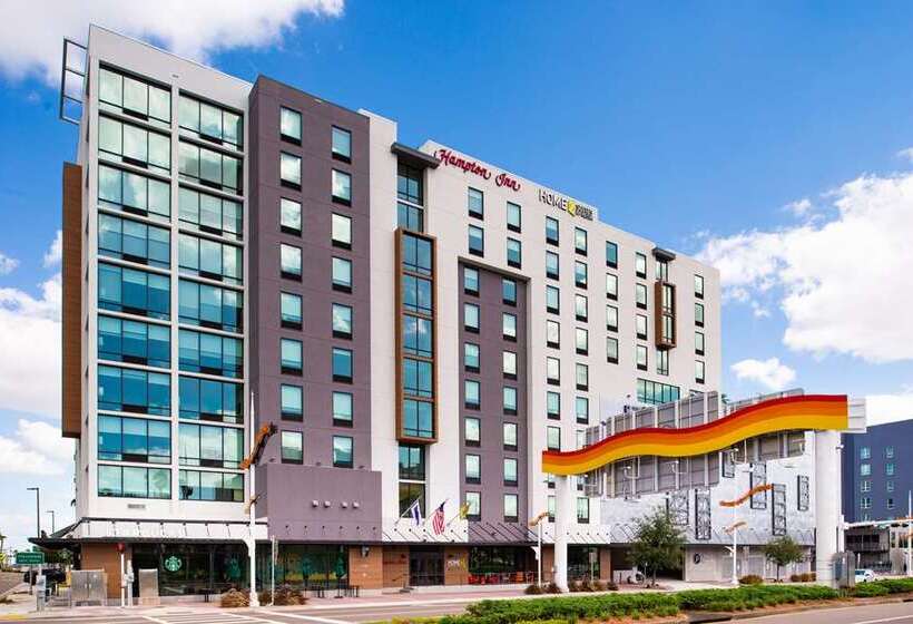 בית מלון כפרי Home2 Suites By Hilton Tampa Downtown Channel District