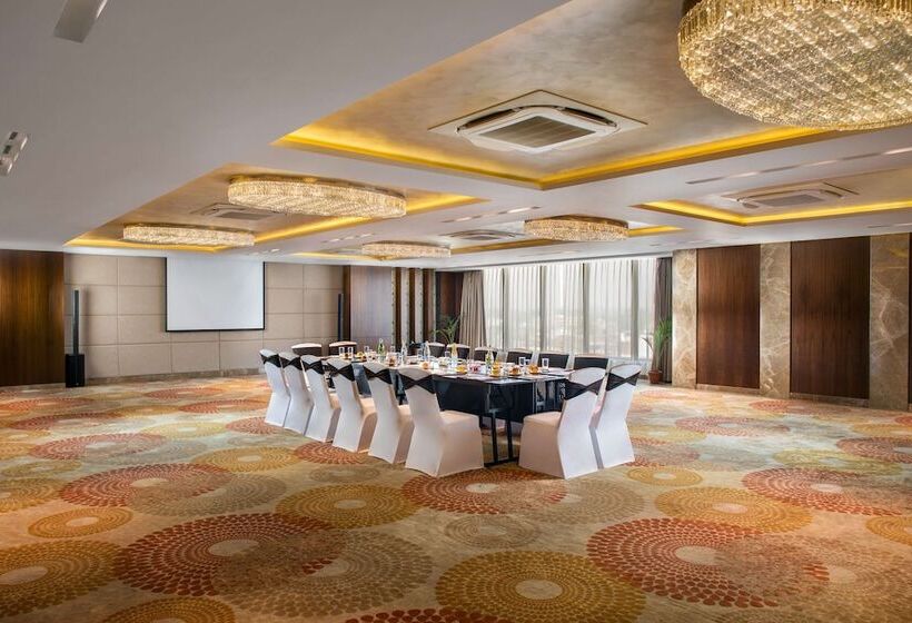 ホテル Nirvana Sarovar Portico Gorakhpur