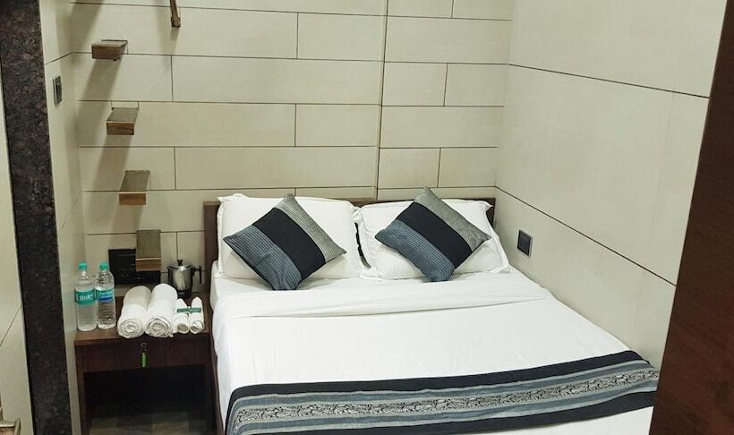 호텔 Rooms Dadar Near Station