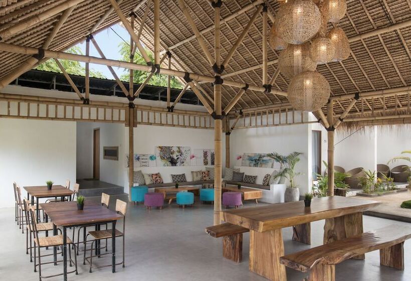 هتل Jago Gili Air