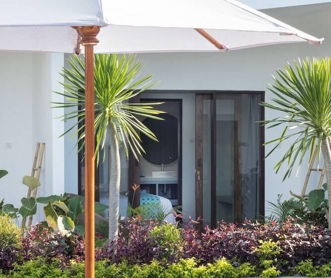 هتل Jago Gili Air