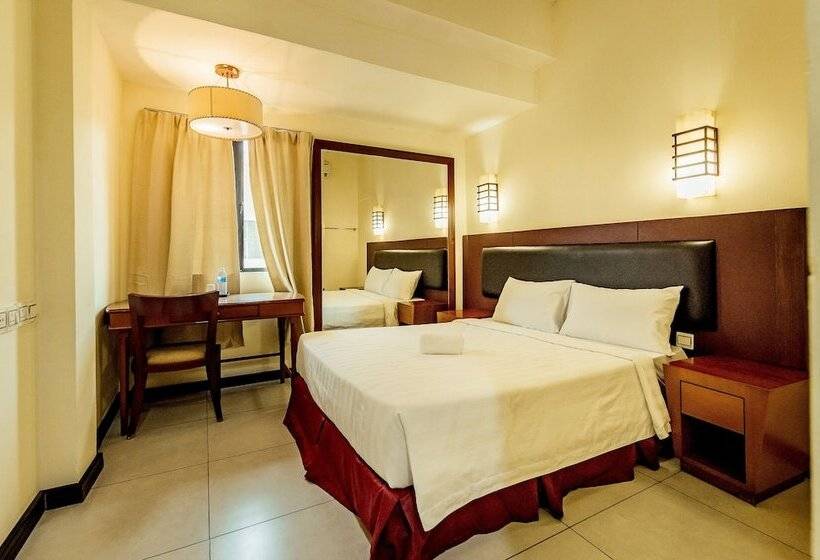 مُتل Pertama Lodge