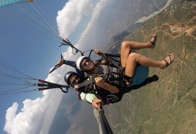 پانسیون Green Door San Gil