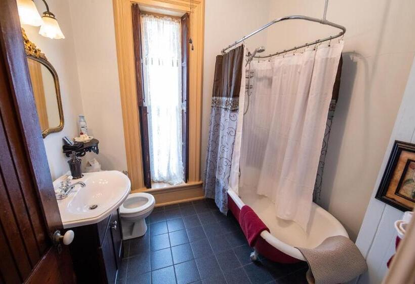 Spencer House Bed & Breakfast