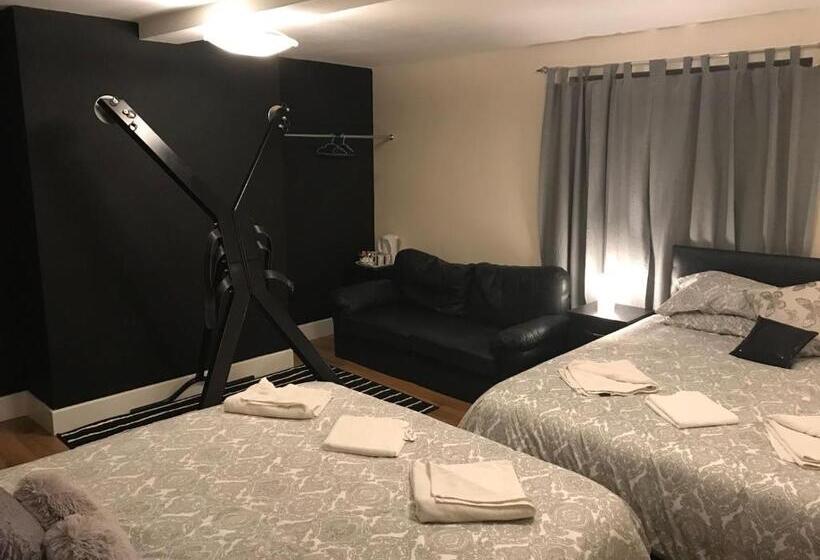 پانسیون Xtasia Adult Hotel   Adults Only