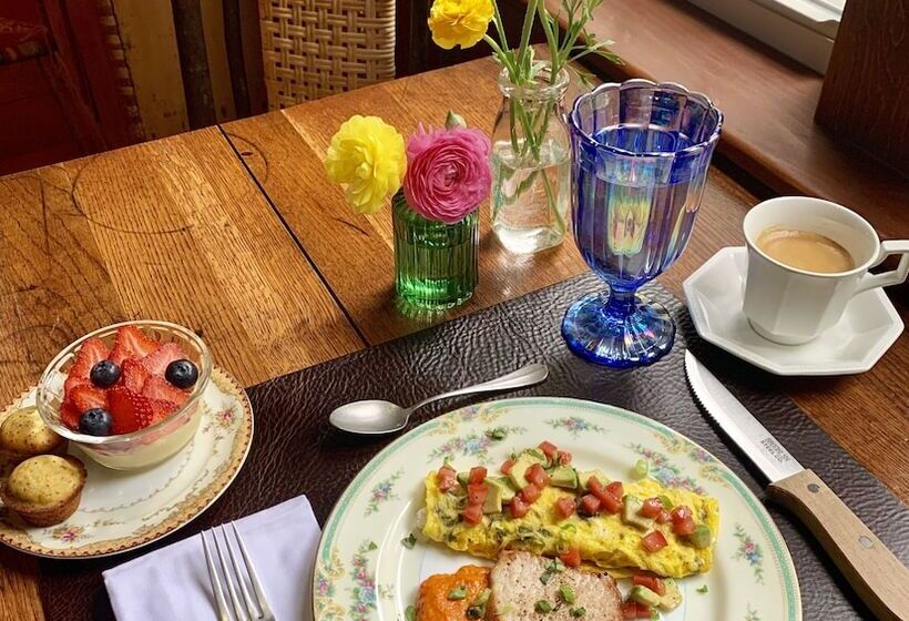 فندق Lake Placid Stagecoach Inn