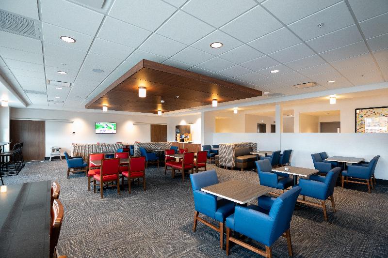 فندق Holiday Inn Express   Lethbridge Southeast, An Ihg