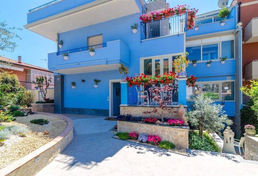 پانسیون Mediterranean Charm