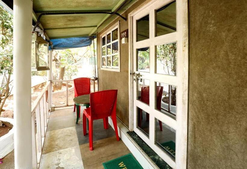 فندق Pali Village Resort