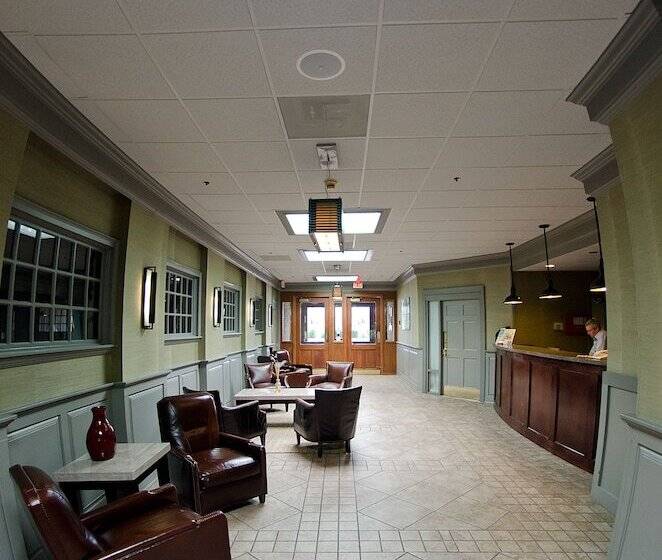 فندق Quality Inn & Suites New Hartford   Utica