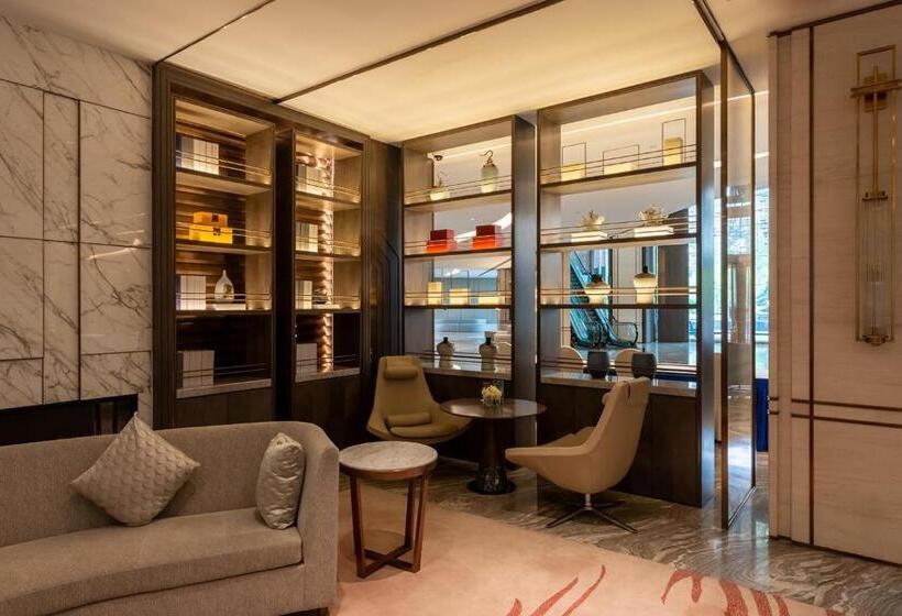 هتل Auto City Ruili