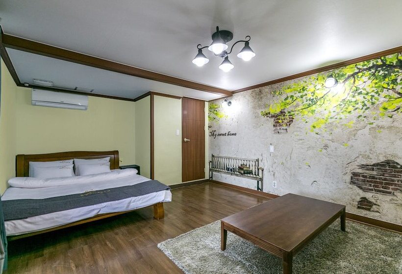 酒店 Tongyeong Beach Castle