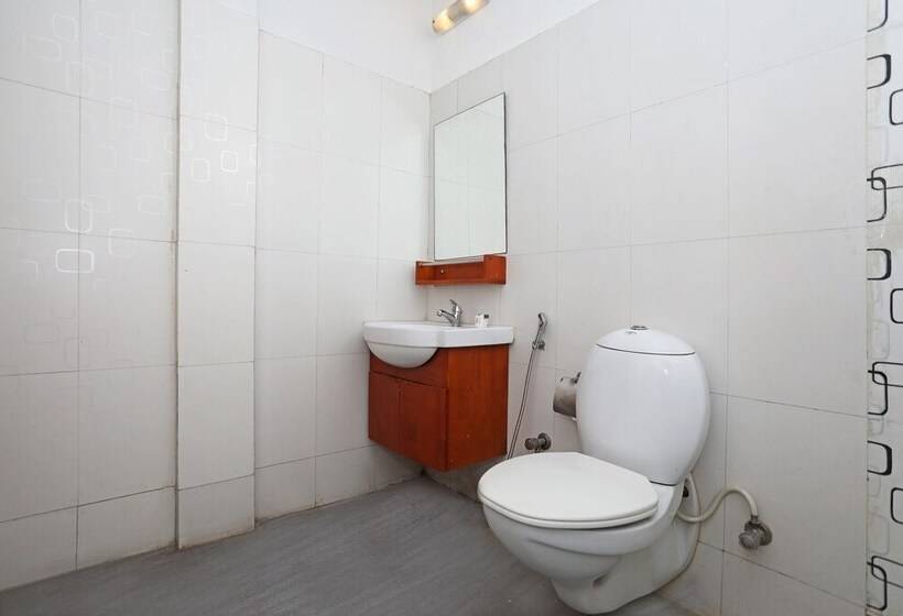 هتل Oyo 23202 Cute Orange Service Apartments