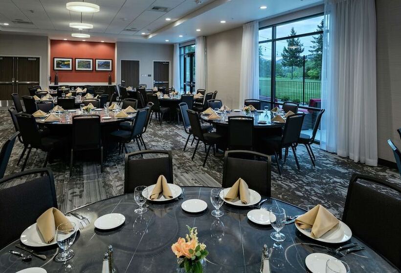 فندق Hilton Garden Inn Wenatchee