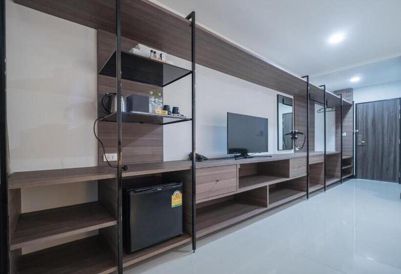 هتل Tassana Place