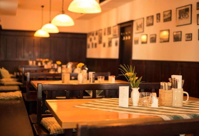 בית מלון כפרי Alter Wirt Putzbrunn