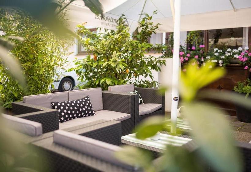 בית מלון כפרי Alter Wirt Putzbrunn