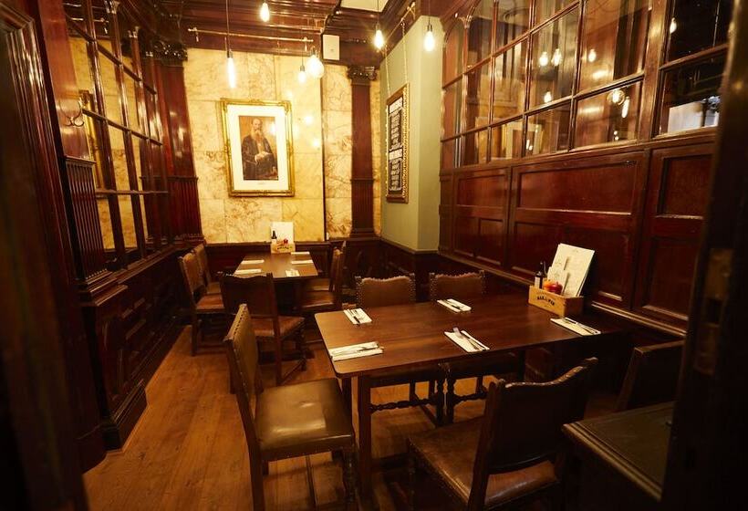 هتل Counting House