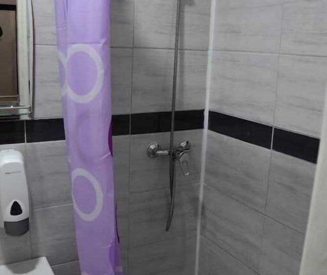 هاستل Exit Labirint Centar