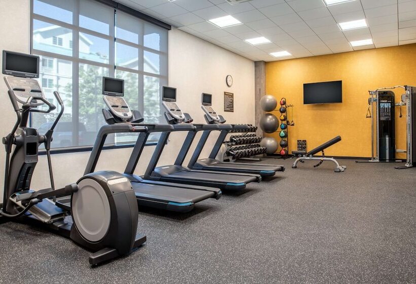 בית מלון כפרי Homewood Suites By Hilton Belmont