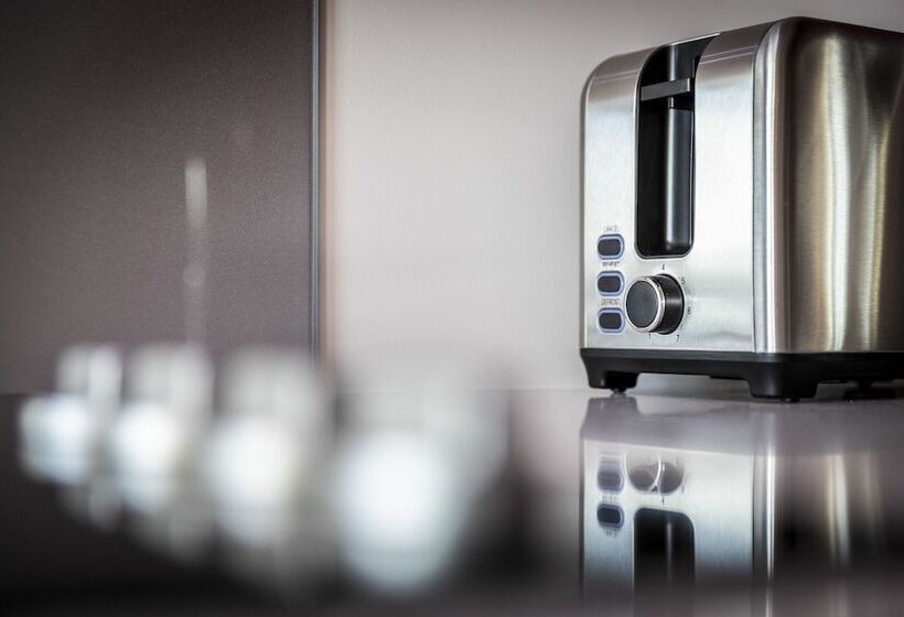 هتل Marsden Suites Albany